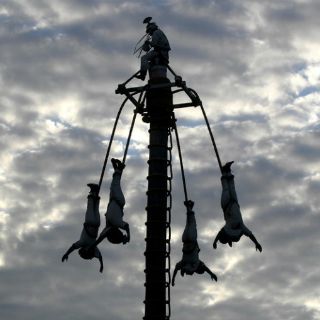 Escuela de Voladores de Papantla preserva práctica del ritual