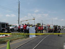 Al sitio llegó personal del Servicio Médico Forense y de la Fiscalía General para hacerse cargo del servicio y tomar indicios. EL INFORMADOR /