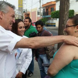 Alfonso Petersen critica obra del Mercado Corona