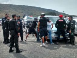 Inspectores de Zapopan, apoyados por policía estuvieron en operativo de reventa en las afueras donde detuvieron a 15 personas. EL INFORMADOR / A. Ramírez