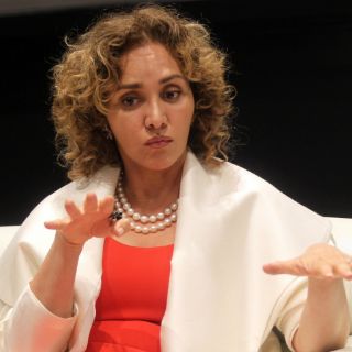 Angélica Fuentes contraataca