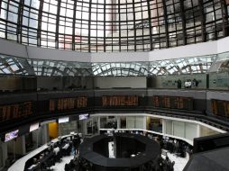 El principal indicador accionario logró mantenerse en terreno positivo. EFE / ARCHIVO