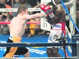 Pese a que sigue siendo un imán de taquilla, el jalisciense Saúl 'Canelo' Álvarez no ha logrado recuperar el título superweltwer. MEXSPORT / D. Leah