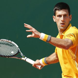 Novak Djokovic inicia con triunfo en Montecarlo