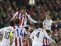 El Madrid sigue sin ganar al Atlético desde la final de la Copa de Europa el año pasado. EFE / K. Huesca