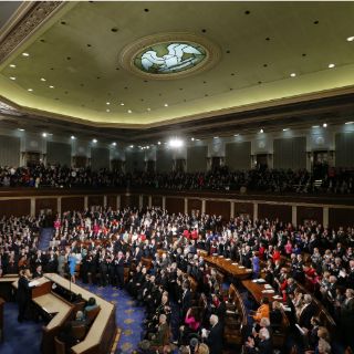 El Congreso de EU aprueba ley que modifica pagos en el Medicare
