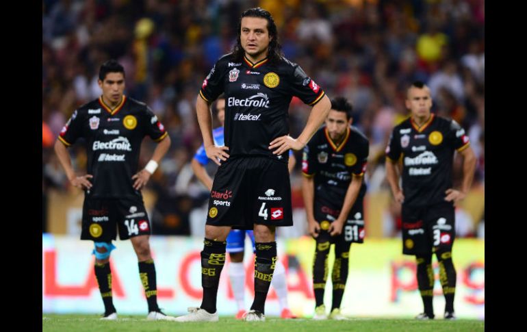 Reynoso (4) sabe que una victoria ante Pachuca el próximo domingo sería un paso trascendental para lograr la permanencia en la Liga MX. MEXSPORT / A. Macías