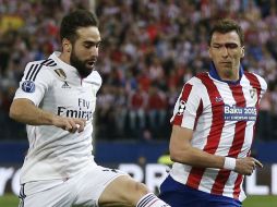 Ambos se encontraron y la acción no fue sancionada por el árbitro. AP / ARCHIVO