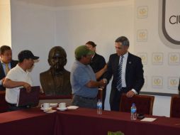 Ellos piden demandas de salarios y prestaciones laborales justas. TWITTER / @ManceraMiguelMX