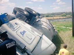 El accidente ocurrió alrededor de las 11:00 horas a la altura del kilómetro 140 de la autopista Lagos de Moreno-San Juan. TWITTER / @PCJalisco