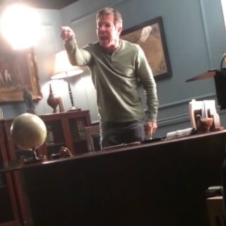 Dennis Quaid pierde la cabeza en set de grabación