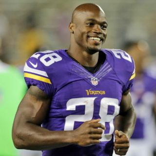 La NFL confirma reinserción de Adrian Peterson