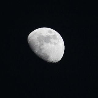 Datan en cuatro mil 470 millones de años la edad de la Luna