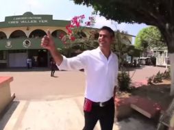 Antonio Tarek, candidato del PRI para diputado del Distrito 17 en Cosamaloapan,Veracruz, hace un cover de 'Happy'. YOUTUBE / CambioDigitalTV