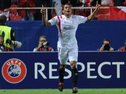 Bacca salió al rescate de los sevillanos al lograr el empate momentáneo al 72'. AFP / C. Quicler