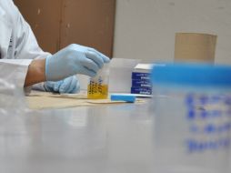 Las pruebas aplicadas incluyen exámenes de iris de ojo, sicométrico y toxicológico. NTX / ARCHIVO