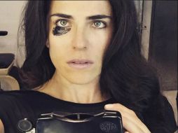 Las artistas suben fotografías con una marca en la cara para incitar la reflexión. TWITTER / @KarlaSouza7