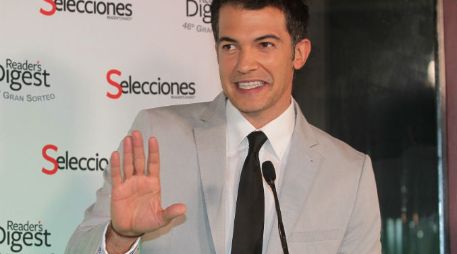 Según el médico, el actor tiene altas posibilidades de curarse del linfoma que padece. NTX / ARCHIVO