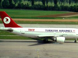 La aerolínea puntualiza que se siguió el procedimiento establecido para estos casos al pie de la letra. AFP / ARCHIVO