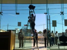 Este viernes, en los juzgados de Tijuana se colocaron moños negros en la memoria de López Magaña. NTX / E. Jaramillo