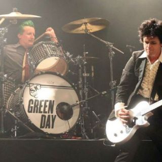 Green Day se presenta después de un año