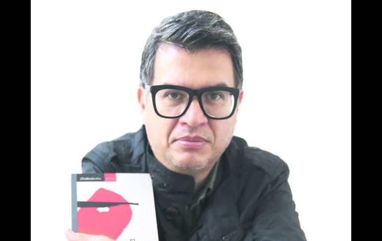 León Plascencia Ñol mostró en la Casa Taller José Clemente Orozco cómo dio forma a un libro que lo representa casi por completo. EL INFORMADOR / M. Vargas