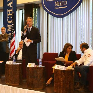 Petersen pide a Villanueva que se retire de la contienda