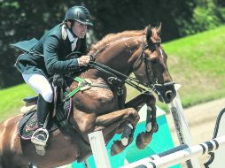 El jinete del Club La Hípica, Pablo Toscano, montando 'Semilly Las Palmas'. EL INFORMADOR / F. Atilano