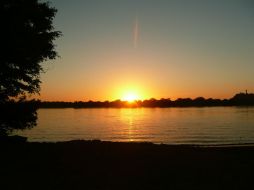 Paraíso de surfistas al alcance de turistas. EL INFORMADOR /