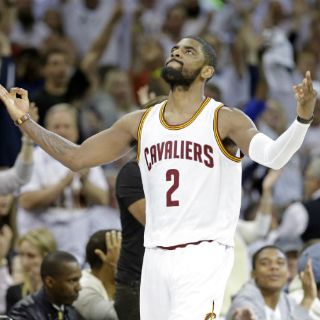 Kyrie Irving se roba el show