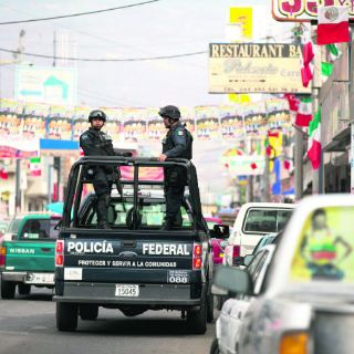 Atacan portal de Aristegui por reportaje de abuso federal