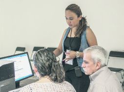 Si usted prefiere acudir a las instalaciones del SAT ahí podrán explicarle cómo hacer su declaración anual. EL INFORMADOR / ARCHIVO