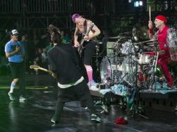 El guitarrista de la banda dice estar ansioso por tocar ahí en un gran concierto que complazca a todos sus fans. TWITTER / @ChiliPeppers
