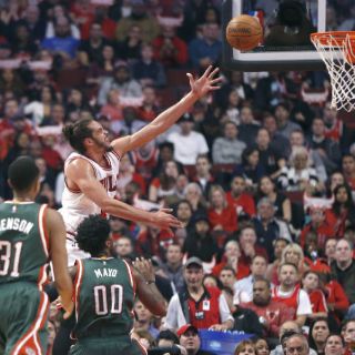 Chicago amplía su ventaja sobre Milwaukee