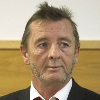 Baterista de ACDC Phil Rudd se declara culpable de amenazas