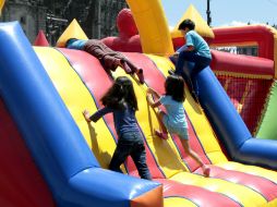 Los niños desarrollan una intensa actividad motora y se mueven continuamente sin que la actividad tenga un propósito. EL INFORMADOR / ARCHIVO