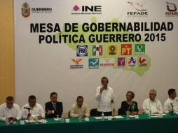 En el acto participan el gobernador de Guerrero, diversos actores políticos y aspirantes a los cargos de elección en el estado. TWITTER / @GobOrtega