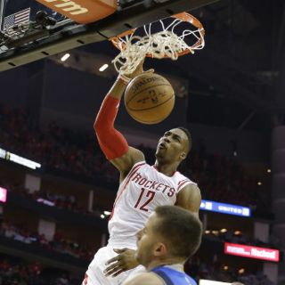 Rockets ponen la serie contra a los Mavericks 2-0 a su favor