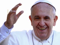 Francisco ha sido un mediador privilegiado entre los gobiernos de Obama y Castro, en víspera de reencuentros diplomáticos. AFP / F. Monteforte