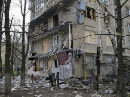 A pesar del cese al fuego acordado en Donetsk y Lugansk, se siguen registrando ataques al este del país. EFE / A. Ermochenko
