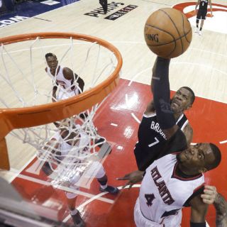 Atlanta amplía su ventaja frente a Brooklyn