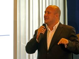 Alfaro se reunió con integrantes de la organización Colaborando por México. EL INFORMADOR / ARCHIVO