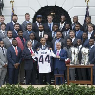 Obama recibe en la Casa Blanca a los Patriotas