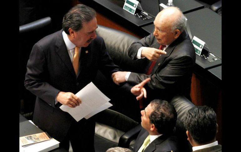 A toda prisa. Los senadores, en la sesión donde también avalaron la Ley para la Igualdad entre Mujeres y Hombres. NTX / B. Moncada