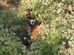 El cadáver estaba dentro de un barranco de unos 40 metros de profundidad tras lo que se procedió a un rescate vertical. EL INFORMADOR /