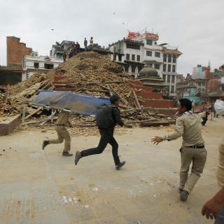 La SRE reporta a siete mexicanos a salvo en Nepal