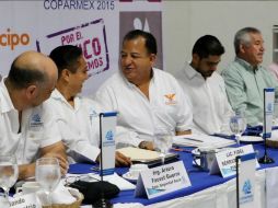 Luis Walton (centro) durante su reunión con la Confederación Patronal de la República Mexicana (COPARMEX). TWITTER / @LuisWalton
