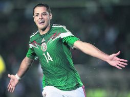 La mercadotecnia futbolera mexicana, ávida de héroes, se ha centrado en Hernández porque otros jugadores resultan menos carismáticos. MEXSPORT / O. Aguilar