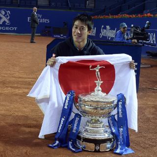 Kei Nishikori revalida título en Barcelona