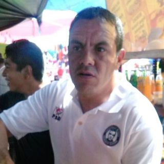 'Cuau' se equivoca de partido y pide 'apoyar al PRD'